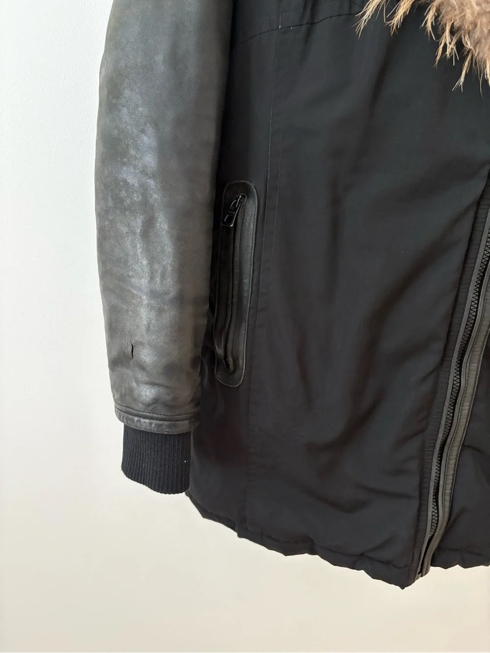 RUDSAK Black Down Fur Trimmed Midi Parka Leather Sleeves Size Medium Luxury Chic - Picture 4 of 16